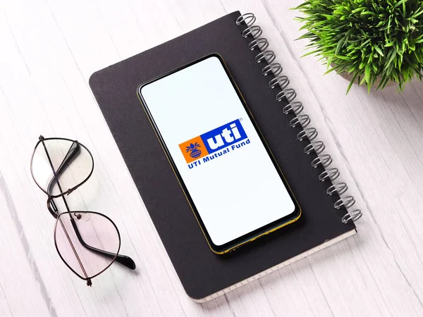 Ассам Индия Ноября 2020 Года Логотип Uti Экране Телефона — стоковое фото