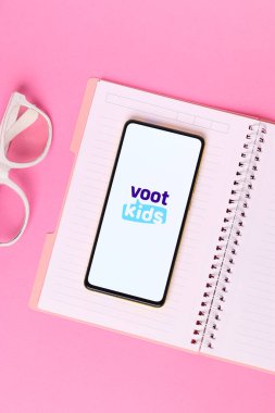 Assam, Hindistan - 29 Ekim 2020: Telefon ekranındaki çocuk logosu.