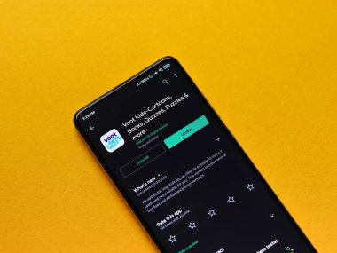 Assam, Hindistan - 29 Ekim 2020: Telefon ekranındaki çocuk logosu.
