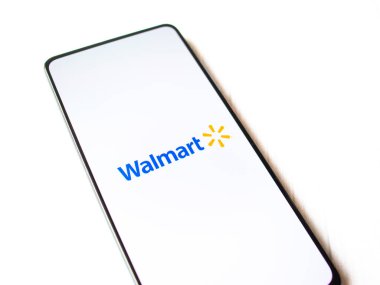 Assam, Hindistan - 15 Ocak 2020: Telefon ekranında Walmart logosu.