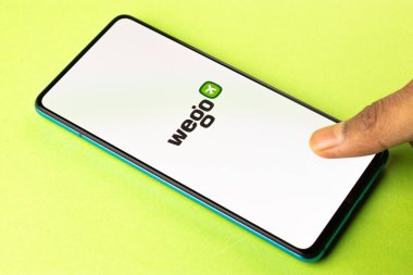 Assam, Hindistan - 19 Nisan 2021: Telefon ekranı görüntüsünde logo.
