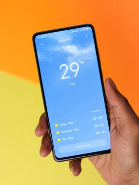 Assam, Hindistan - 29 Ekim 2020: Telefon ekranındaki logo.