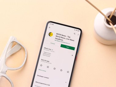Assam, Hindistan - 10 Nisan 2021 Telefon ekranında WION uygulama logosu.