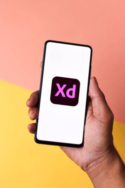 Assam, Hindistan - 20 Aralık 2020: Telefon ekranında XD logosu.