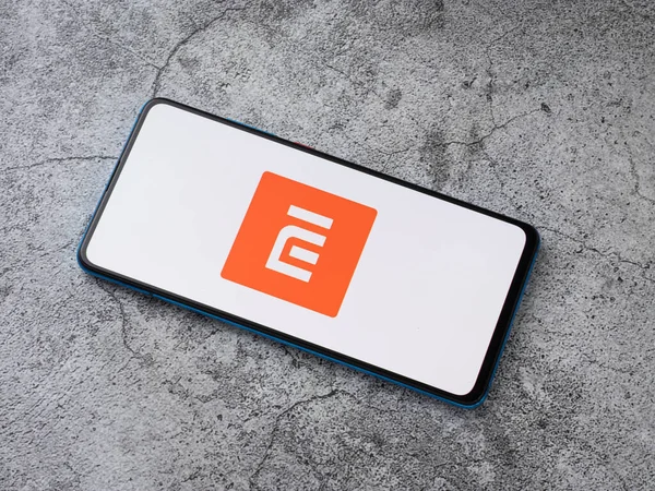 Assam, Hindistan - 9 Ağustos 2020 Xiaomi en büyük akıllı telefon üreticisi logosu.