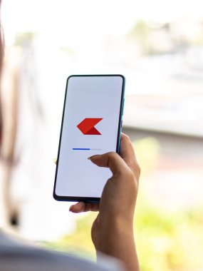 Batı Bangal, Hindistan - 28 Eylül 2021: Telefon ekranında Zerodha logosu.