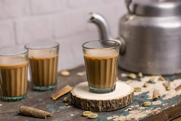 Hint Mahsulü Alüminyum Çay Kazanı Resimleri — Stok fotoğraf