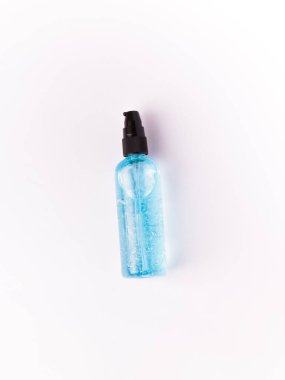 Coronavirüs / COVID-19 'dan kurtulmak için el dezenfektanı, bakterileri elden çıkarmak için antibakteriyel jel..