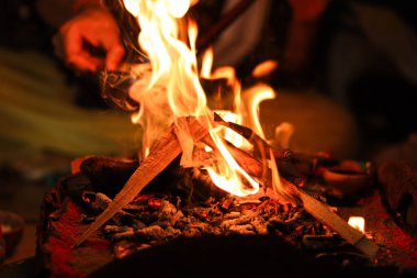 Hintli Hawan ve Pooja itfaiyesi görüntüleri.