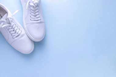 Beyaz Ayakkabılar izole edilmiş stok resimleri.