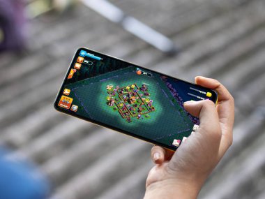 Assam, Hindistan - 23 Mayıs 2020: Online bir oyun klanlar çatışması.