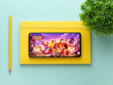 Assam, Hindistan - 23 Mayıs 2020: Online bir oyun klanlar çatışması.