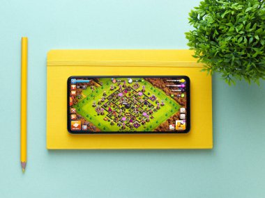 Assam, Hindistan - 23 Mayıs 2020: Online bir oyun klanlar çatışması.