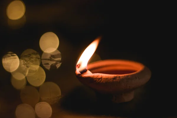 Klei Diya Lamp Met Rangoli Stock Afbeelding — Stockfoto