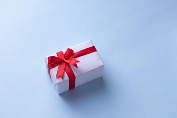 Gift Box Isolated Stock Image — Stock Photo, Image