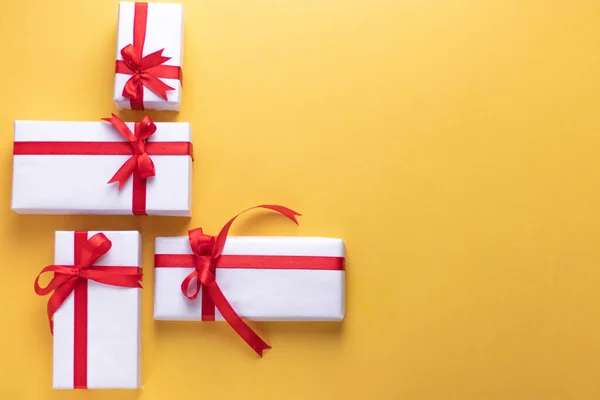 Gift Box Isolated Stock Image — Stock Photo, Image