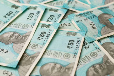 Assam, Hindistan - 30 Mart 2021: 50 Rupi hisse senedi.