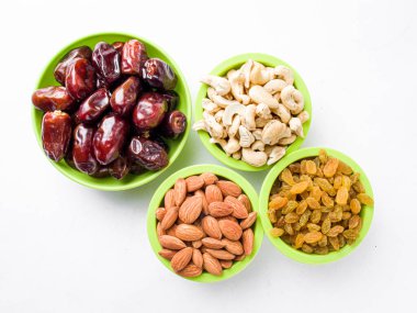 Beyaz fındıklı beyaz kaju fıstığı..