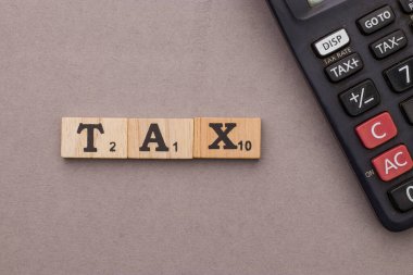 Assam, Hindistan - 30 Mart 2021: Tahta küplere Kelime Vergisi.