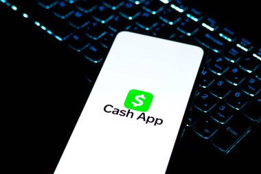 Batı Bangal, Hindistan - 4 Şubat 2022: Telefon ekranı görüntüsünde Cash App logosu.