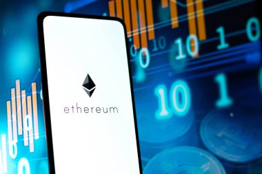 Batı Bangal, Hindistan - 4 Şubat 2022: Telefon ekranı görüntüsünde Ethereum logosu.
