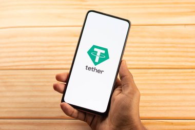 Batı Bangal, Hindistan - 4 Şubat 2022: Telefon ekranındaki bağlantı logosu.
