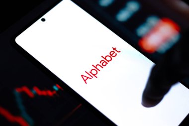 Batı Bangal, Hindistan - 20 Nisan 2022: Telefon ekranı görüntüsünde alfabe logosu.