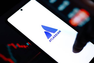 Batı Bangal, Hindistan - 20 Nisan 2022: Telefon ekranında Atlassian logosu.