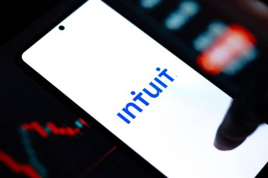 Batı Bangal, Hindistan - 20 Nisan 2022: Telefon ekranında sezgi logosu.