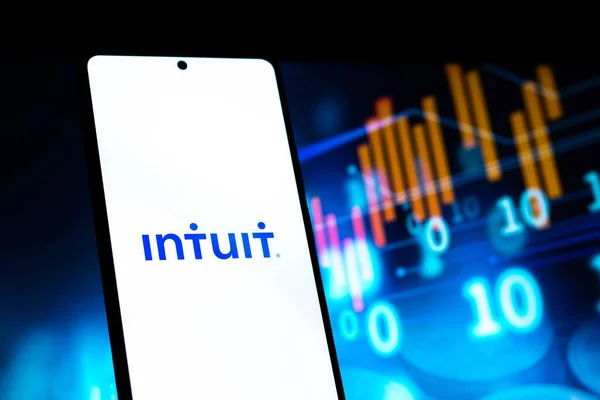 West Bangal India April 2022 Intuit Logo Phone Screen Stock — Stock Photo, Image