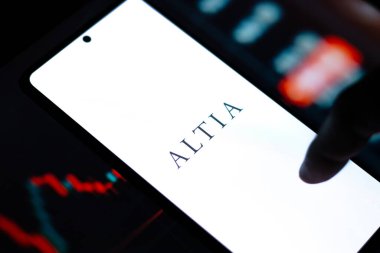 Batı Bangal, Hindistan - 20 Nisan 2022: Telefon ekranında Altia logosu.