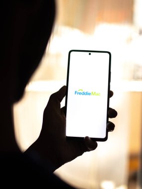 Batı Bangal, Hindistan - 20 Nisan 2022: Telefon ekranında Freddie Mac logosu.