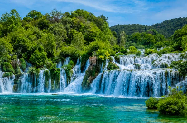 Sun Bursts Paint Water Blue Trees Green Krka National Park — Fotografia de Stock