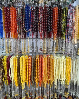 Tespih ve doğal taşlardan yapılmış tespih fotoğrafları..