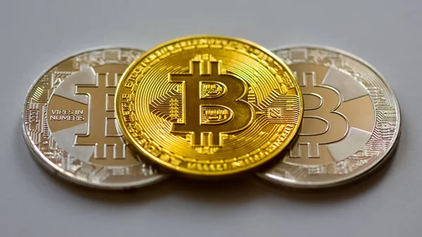 19 Eylül 2021 İzmir, hindi. Bitcoin sanal para biriminin fotoğrafları. Haber amaçlı bir fotoğraf.