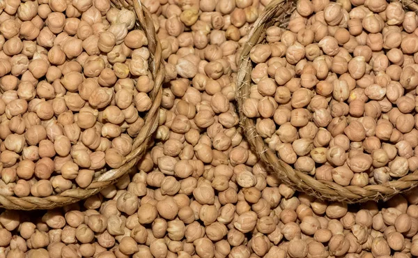 agricultural products, pulses. pictures of chickpeas.