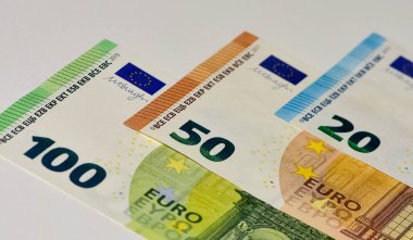 14 Mart 2021 İzmir, hindi. Euro fotoğrafları. Fotoğraf haber amaçlıdır.