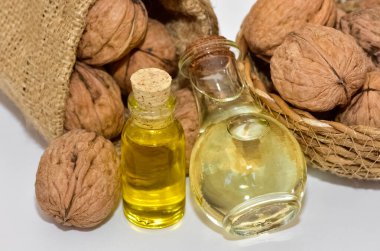 Ceviz ve ceviz yağı fotoğrafları..