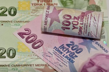 01 Mayıs 2022. İzmir, Türkiye. Türk lira fotoğrafları. Editör fotoğrafı.