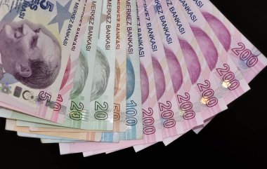 3 Temmuz 2022. İzmir, Türkiye. Türk lira fotoğrafları. Editör fotoğrafı.