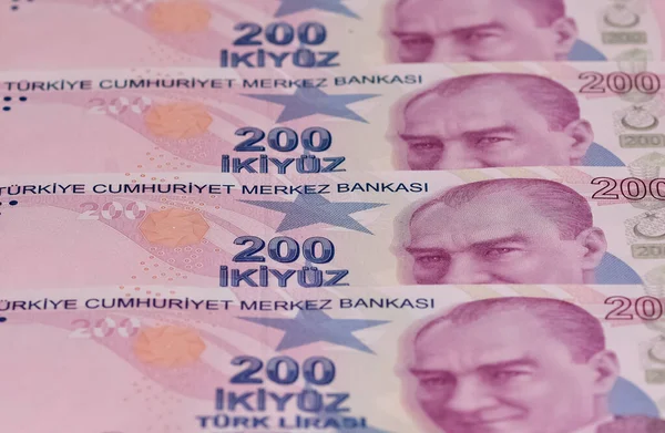 3 Temmuz 2022. İzmir, Türkiye. Türk lira fotoğrafları. Editör fotoğrafı.