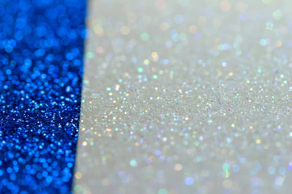 Işıltılı mavi ve beyaz parıltılı dokuların tam çerçeve soyut sanat arka planı, bokeh ve kopyalama alanı