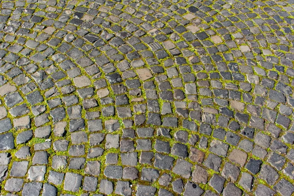 灰色のヨーロッパの石畳の歩行面の完全なフレームテクスチャの背景 — ストック写真