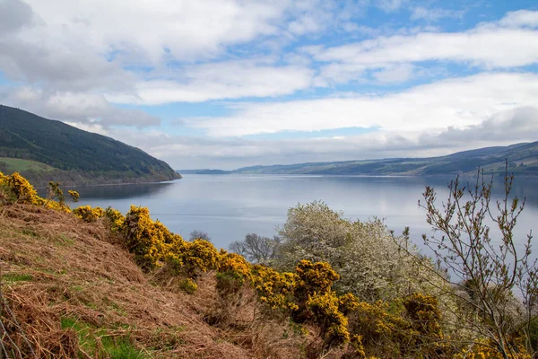 Die Malerische Landschaft Von Loch Ness Schottland Mit Dem Schottischen — Stockfoto