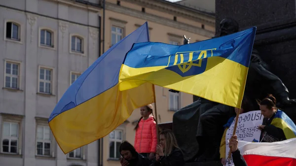Πολωνία Κρακοβία Μαρτίου 2022 Συλλαλητήριο Για Την Υποστήριξη Της Ουκρανίας — Φωτογραφία Αρχείου