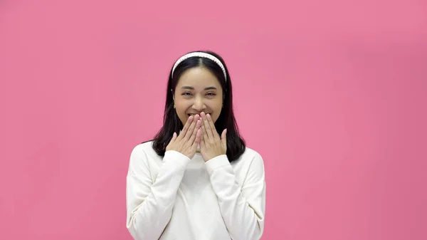 Szczęśliwy Młody Kobieta Azji Uśmiech Dobrze Się Bawią Śmiech Patrząc — Zdjęcie stockowe