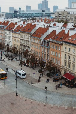 Varşova, Polonya - 16 Ekim 2015: Varşova, Polonya 'daki Castle Square' in çatısı