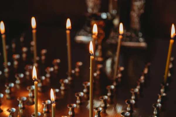 Candele Accese Nella Chiesa — Foto Stock