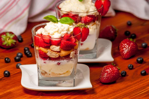 Trifle cake — Stock Photo, Image