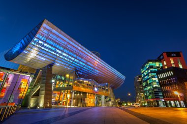 Lowry tiyatro salfrod quays